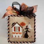 Halloween Frill - Heart in Hand
