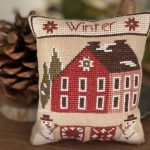 Seasonal Saltbox House Pillows Winter - Mani di Donna